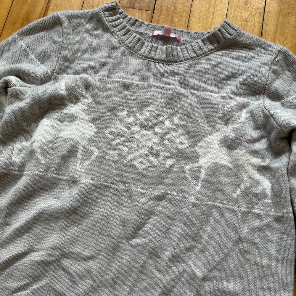 La Vie en Rose Women's Gray Reindeer Snowflake Fair Isle Knit Sweater Size S - Picture 2 of 6